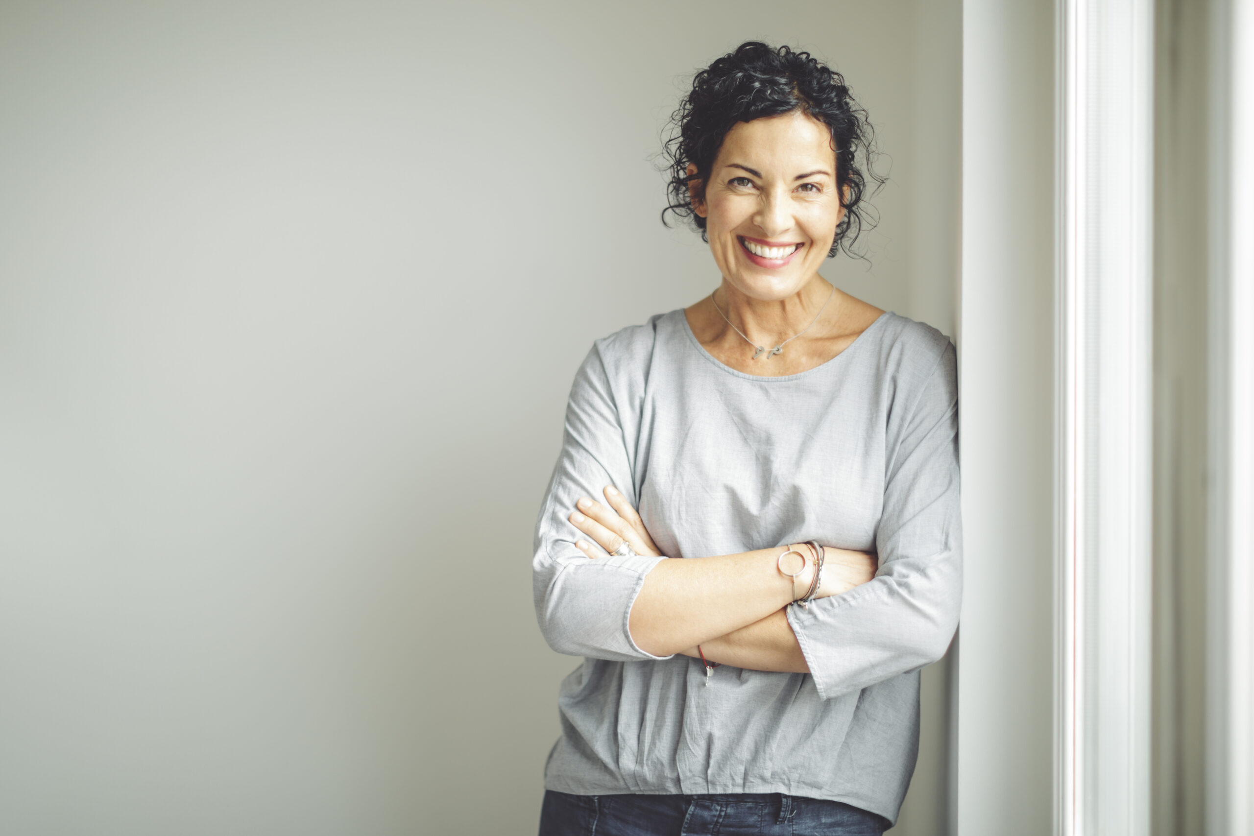 Mehr über den Artikel erfahren Grund 1 von 7, warum 70% aller Frauen in der 2.Lebenshälfte vollkommen unnötig unter den Wechseljahren leiden und wie sie sich stattdessen die besten Jahre ihres Lebens schaffen können